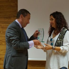 La ASPE recibe el reconocimiento del Centro de Referencia Estatal de Alzheimer de Salamanca por su compromiso para mejorar la información sobre la&nbsp;enfermedad